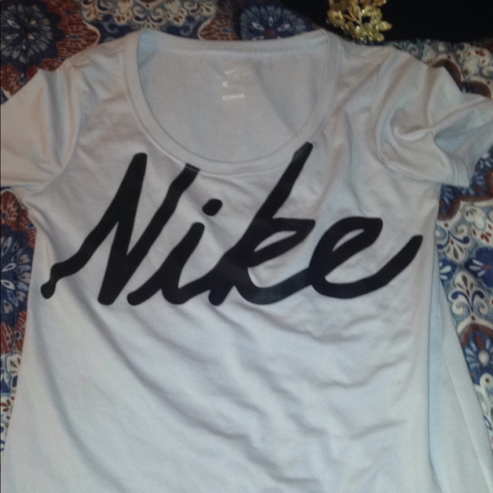 Nike tee
